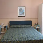 Miramare מלון